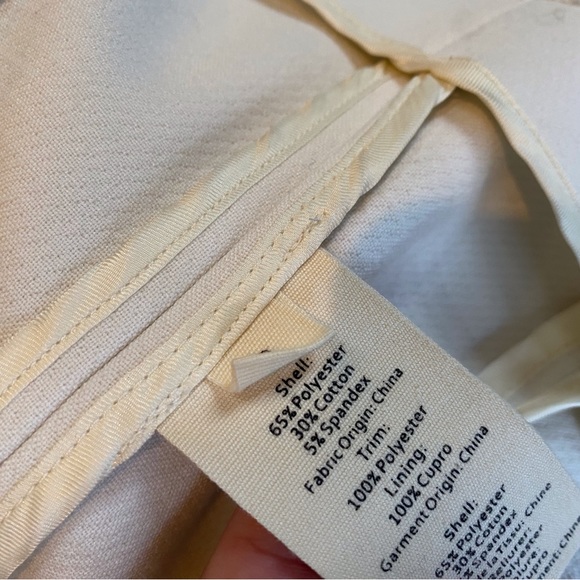 L’AGENCE creme blazer, size 2 - Picture 9 of 9